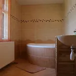 Traditionelles Haus- Umgeben Von Waeldern In Ralsko By Interhome Stráž pod Ralskem