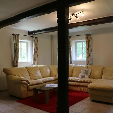 Traditionelles Haus- Umgeben Von Waeldern In Ralsko By Interhome Stráž pod Ralskem
