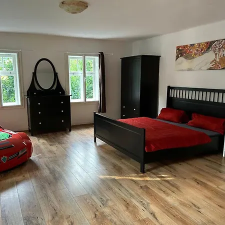 Traditionelles Haus- Umgeben Von Waeldern In Ralsko By Interhome