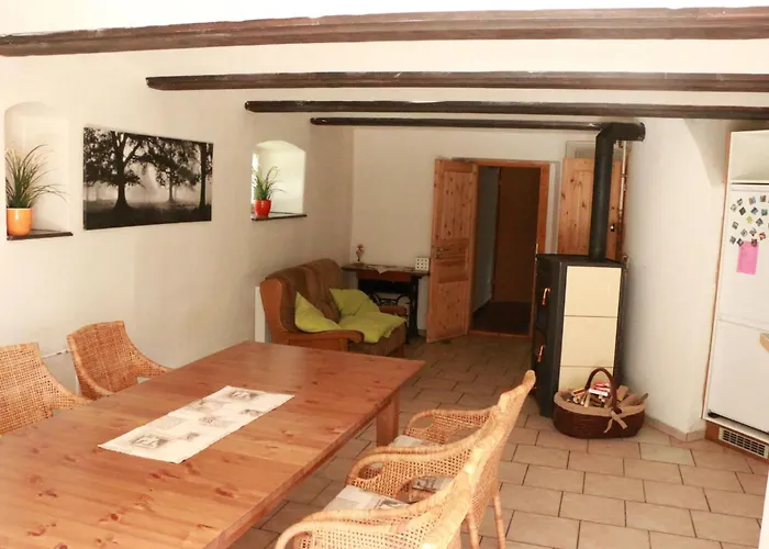 بيت للعطل Traditionelles Haus- Umgeben Von Waeldern In Ralsko By Interhome