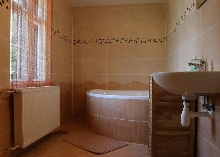 Traditionelles Haus- Umgeben Von Waeldern In Ralsko By Interhome Stráž pod Ralskem